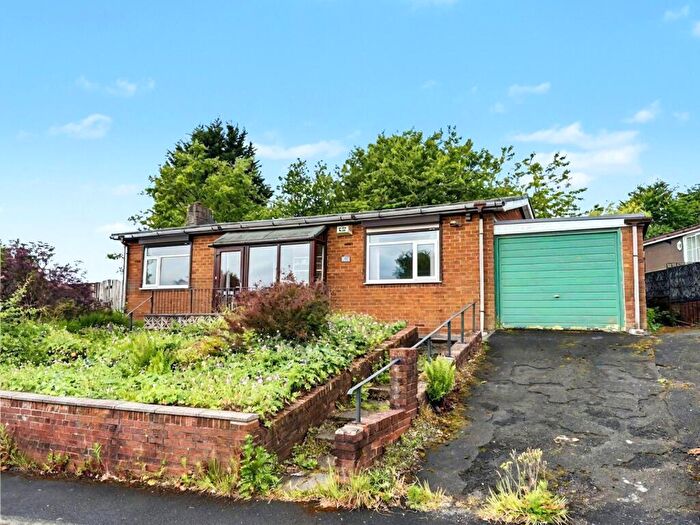 3 Bedroom Detached Bungalow For Sale In Warren Lane, Oldham, Greater Manchester, OL8
