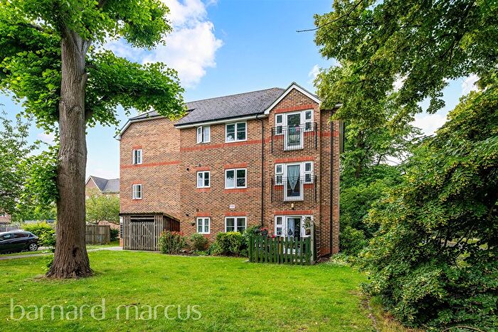 2 Bedroom Flat For Sale In Westcote Road, Epsom, KT19