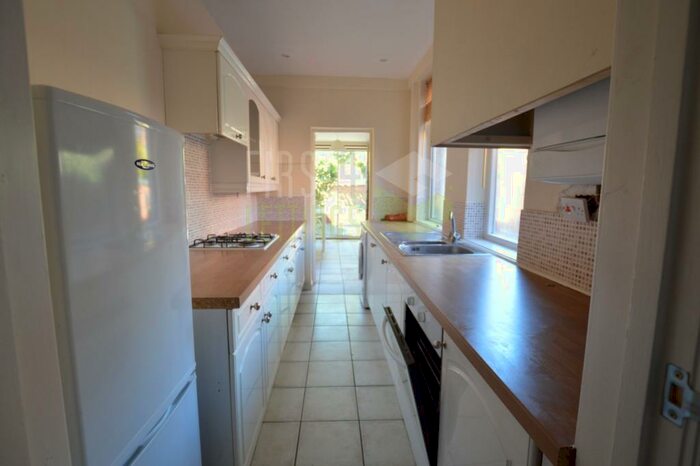 4 Bedroom Terraced House To Rent In Hartopp Road, Clarendon Park, LE2