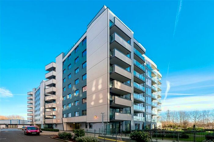 2 Bedroom Apartment To Rent In Kingfisher Heights, Waterside Way, London, N17