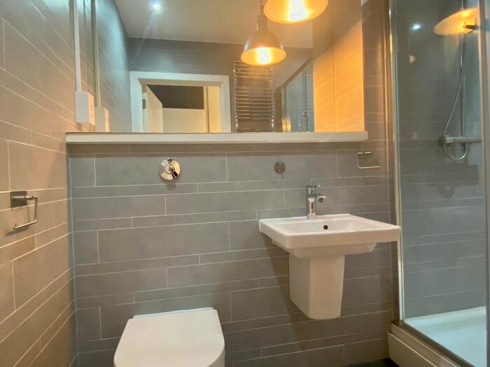 3 Bedroom Flat To Rent In Royal Mills, Redhill Street, Manchester, M4