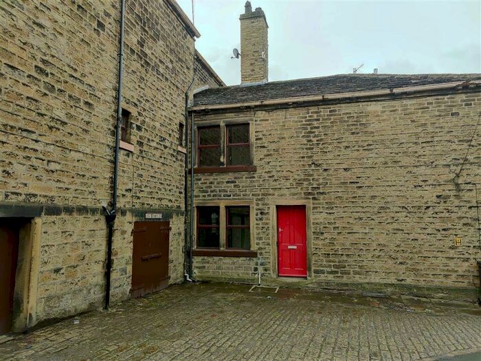1 Bedroom Terraced House To Rent In Saddleworth Road, West Vale, Halifax, HX4