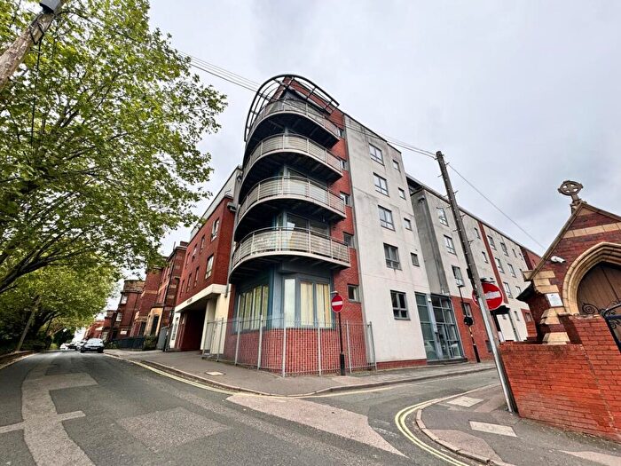 2 Bedroom Flat For Sale In Arthur Place, Birmingham, West Midlands, B1