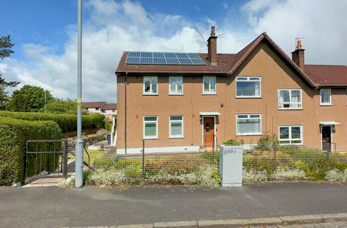 3 Bedroom Flat For Sale In Mealkirk Street, Faifley, G81