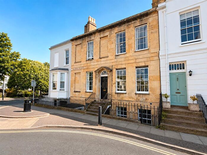 1 Bedroom Flat To Rent In Fairview, Cheltenham, GL52