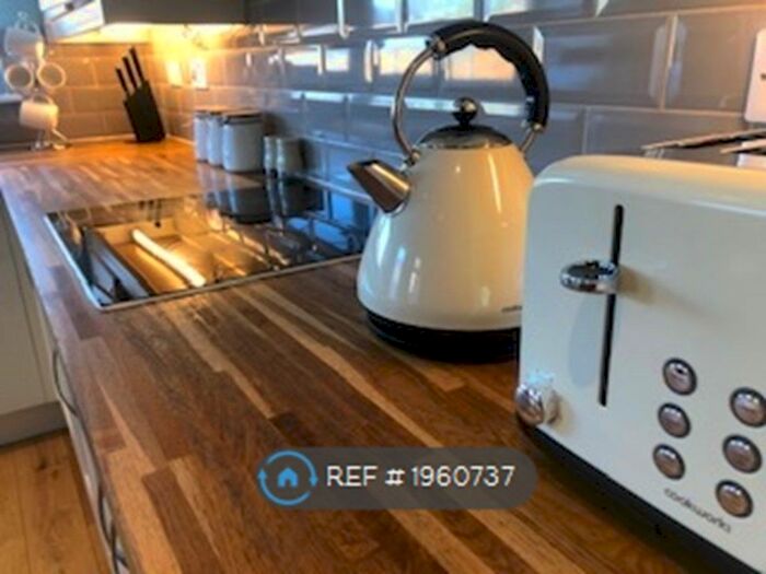 3 Bedroom Terraced House To Rent In Edinburgh Street, Swindon, SN2