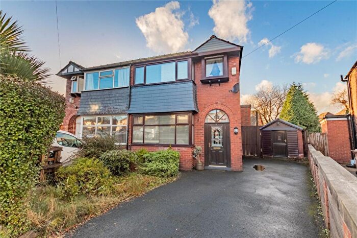 3 Bedroom Semi-Detached House For Sale In Castleway, Castleton, Rochdale, OL11