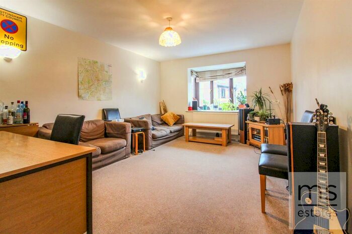 3 Bedroom Town House To Rent In Lenton Manor, Lenton, Nottingham, NG7