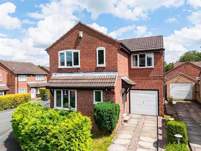 4 Bedroom Detached House For Sale In Plane Tree Croft, Alwoodley, LS17