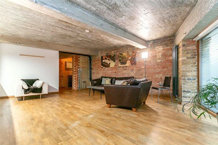 3 Bedroom Flat To Rent In New Crane Place, Wapping, E1W