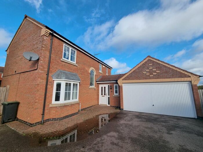 4 Bedroom Detached House To Rent In Lyveden Way, Corby, NN18