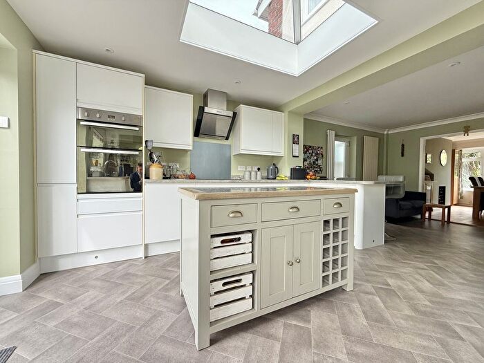 4 Bedroom Detached House For Sale In Hatherleigh Road, St Thomas, EX2