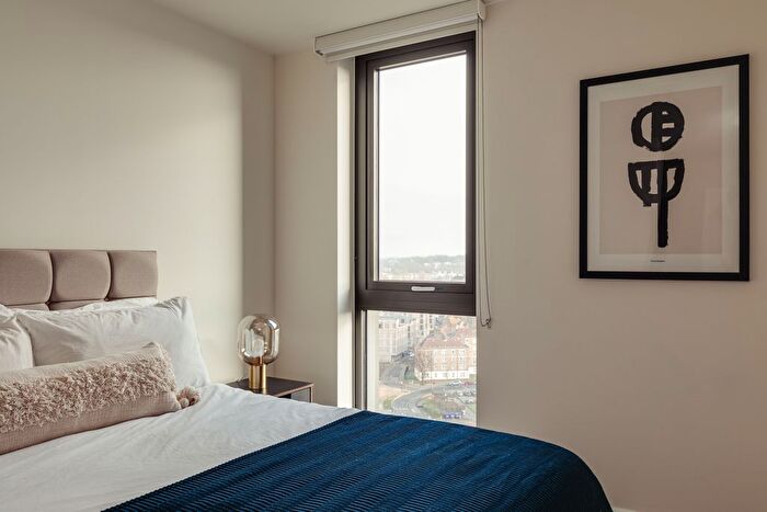 1 Bedroom Flat To Rent In Mallow Walk, Greenwich, SE8