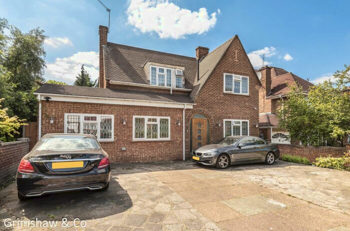 5 Bedroom Detached House To Rent In Birkdale Road, Ealing, W5