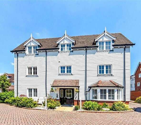 4 Bedroom Detached House For Sale In Westhampnett, Chichester, PO18