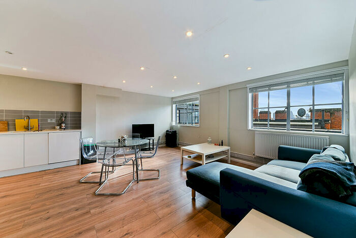 2 Bedroom Apartment To Rent In Canonbury Heights, Islington London, N1