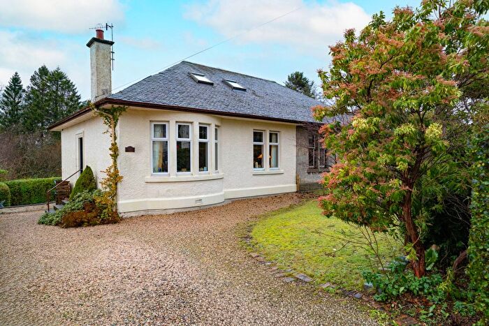 3 Bedroom Semi Detached House For Sale In Finlaystone Road, Kilmacolm, PA13