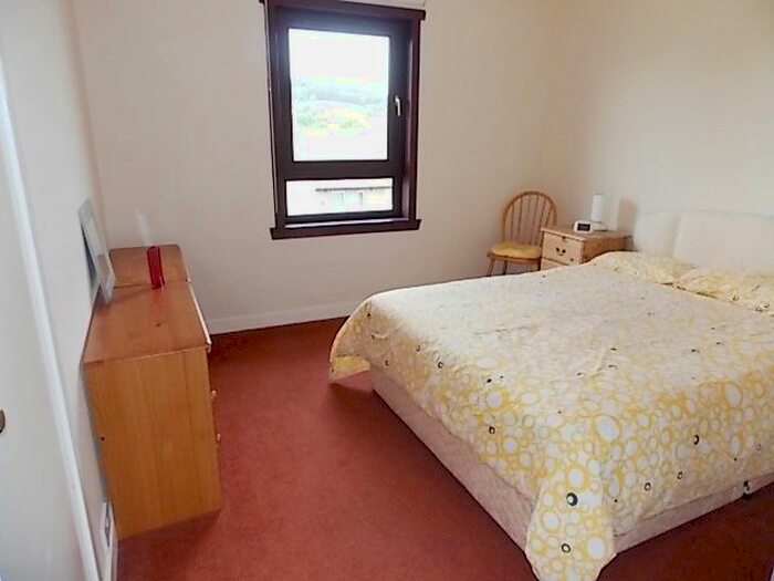 3 Bedroom Flat To Rent In Loganlee Terrace, Dundee, DD2
