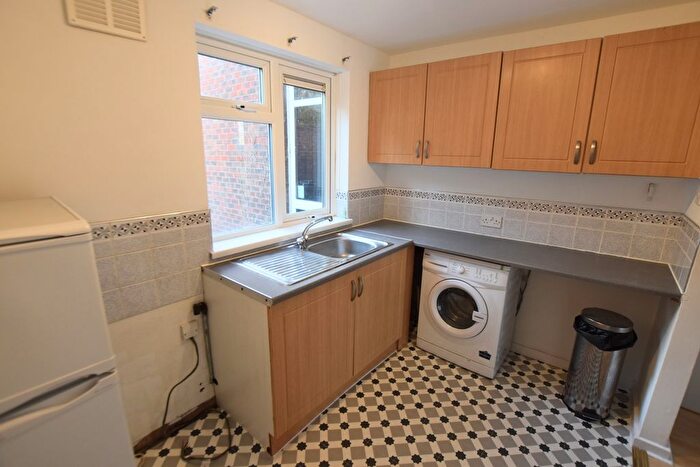 1 Bedroom Flat To Rent In Turnmill Avenue, Springfield, MK6