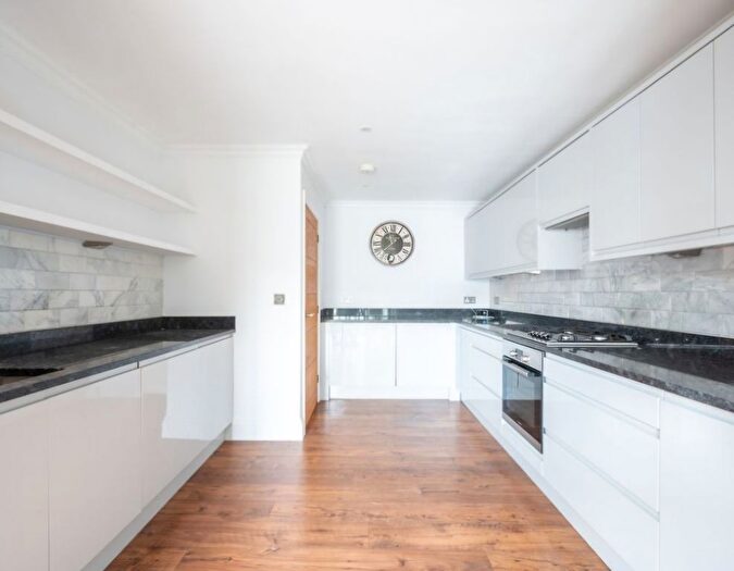 1 Bedroom Flat To Rent In Glebe Side, Twickenham, TW1