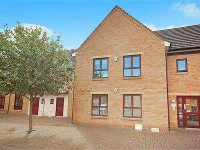 2 Bedroom Flat To Rent In Park Corner, St James, Northampton, NN5