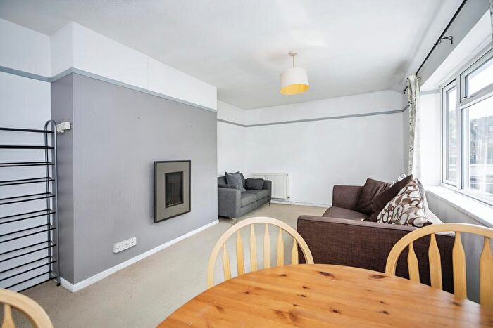 2 Bedroom Flat For Sale In Cordelia Crescent, Rochester, Kent, ME1