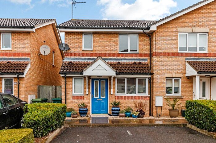 3 Bedroom End Terrace House For Sale In Bowater Gardens, Lower Sunbury, TW16