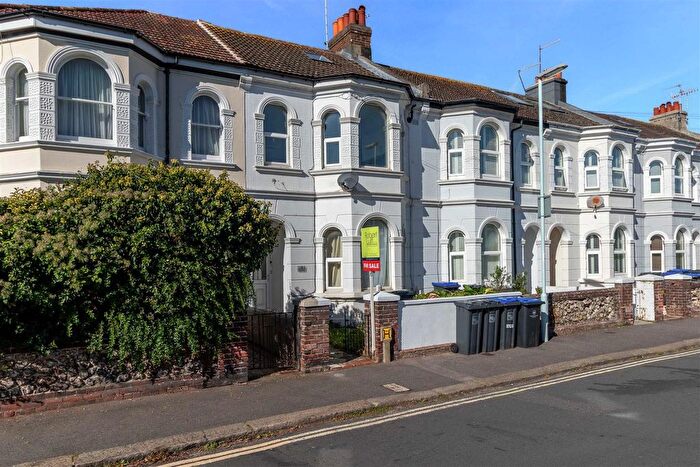 3 Bedroom Flat For Sale In Eastcourt Road, Worthing, BN14