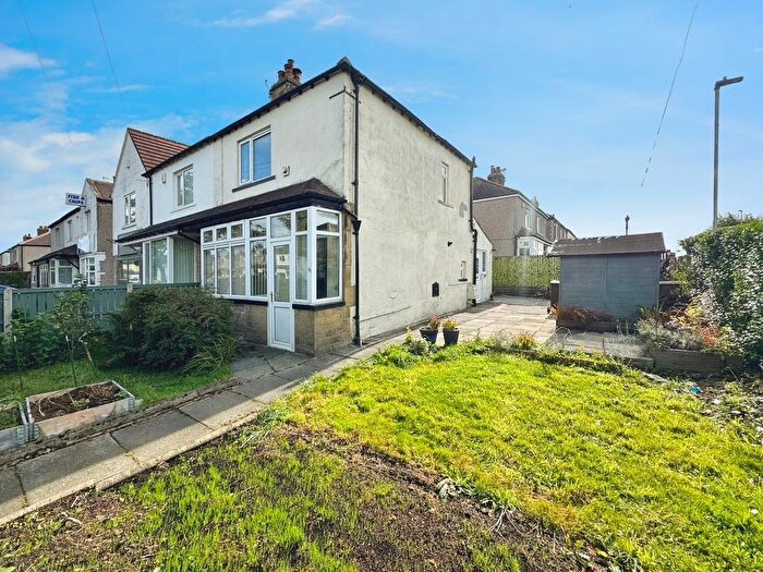 2 Bedroom Town House For Sale In Wrose Road, Wrose, Shipley, BD18
