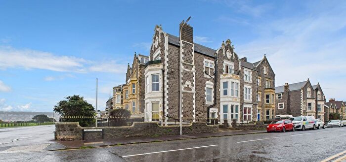 3 Bedroom Flat For Sale In Beach Road, Weston-Super-Mare, BS23