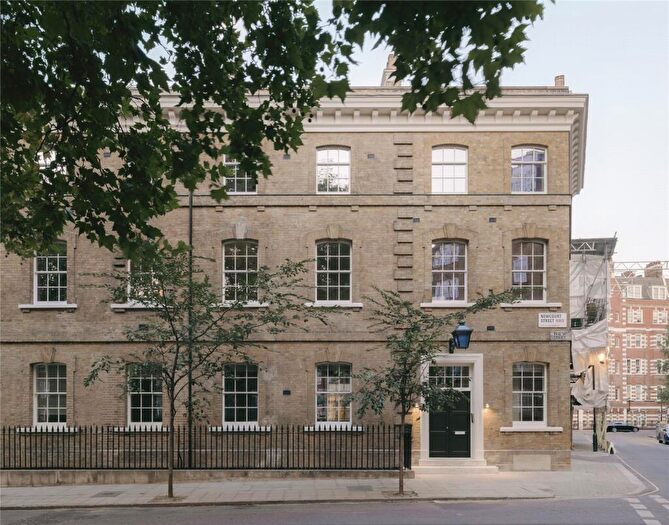 3 Bedroom Apartment To Rent In Newcourt Street, London, NW8