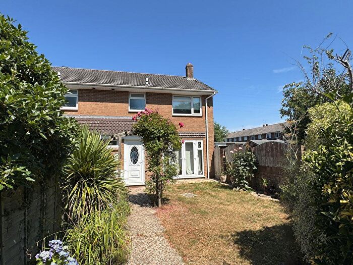 3 Bedroom End Of Terrace House For Sale In Tarrant Drive, Northmoor Park, Wareham, BH20
