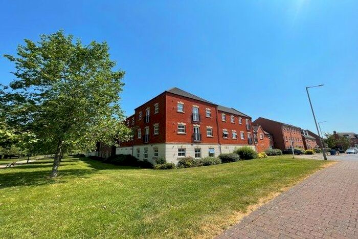 2 Bedroom Flat To Rent In Thacker Drive, Lichfield, WS13