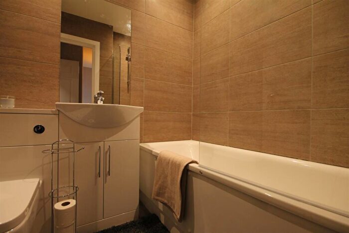 2 Bedroom Apartment To Rent In Gallowgate Apartments, City Centre, NE1