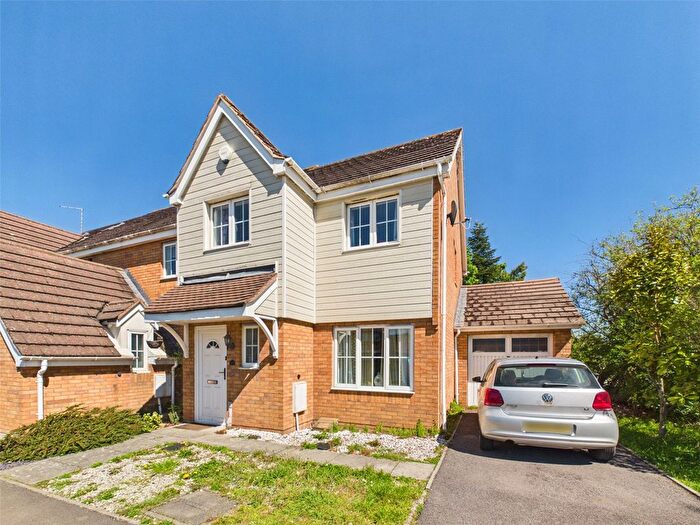 3 Bedroom Semi-Detached House For Sale In Cypress Gardens, Longlevens, Gloucester, Gloucestershire, GL2