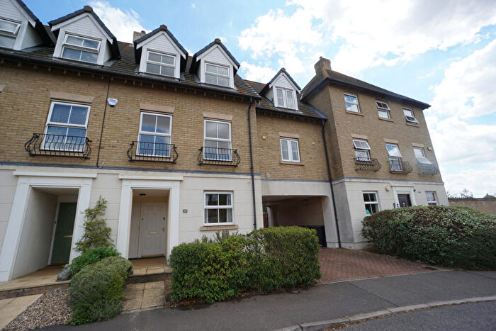 3 Bedroom Town House To Rent In Robin Crescent, Colchester, CO3