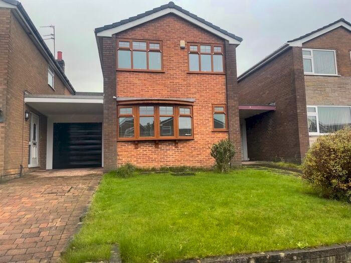 3 Bedroom Detached House To Rent In York Road, Chadderton, Oldham, OL9