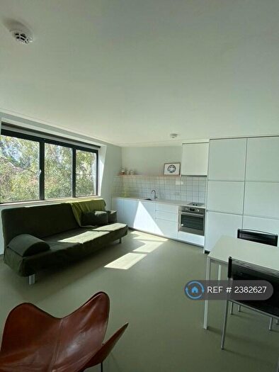 1 Bedroom Flat To Rent In Shrewsbury Court, London, EC1Y