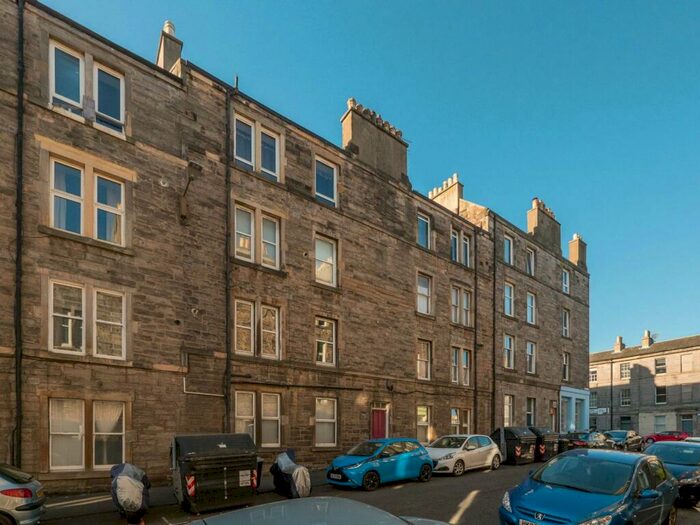 1 Bedroom Flat To Rent In Lyne Street, Edinburgh, EH7