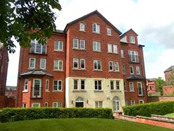 2 Bedroom Apartment To Rent In Wellington House, - Wilmslow Road, Withington, Greater Manchester, M20