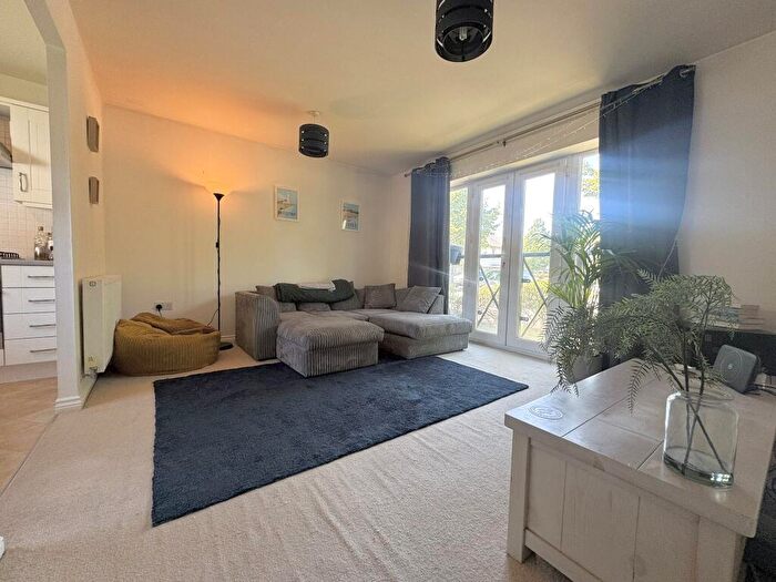 2 Bedroom Flat To Rent In Topper Street, Cambridge, CB4