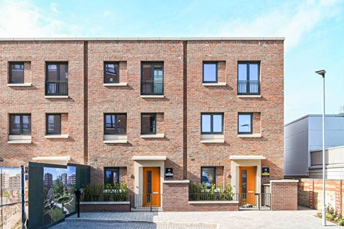 4 Bedroom House For Sale In North Gate Park, Harringay, London, N15