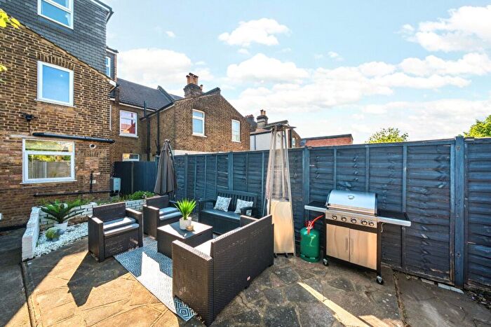 5 Bedroom Terraced House For Sale In Parchmore Road, Thornton Heath, CR7