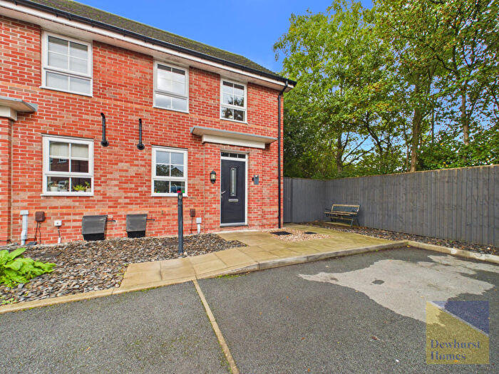 3 Bedroom Semi-Detached House For Sale In Crompton Close, Garstang, Preston, PR3