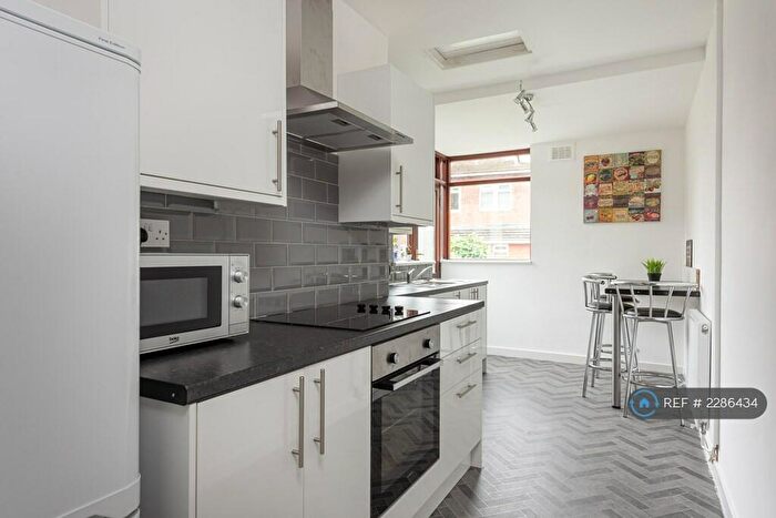 4 Bedroom Semi-Detached House To Rent In Frankpledge Road, Coventry, CV3