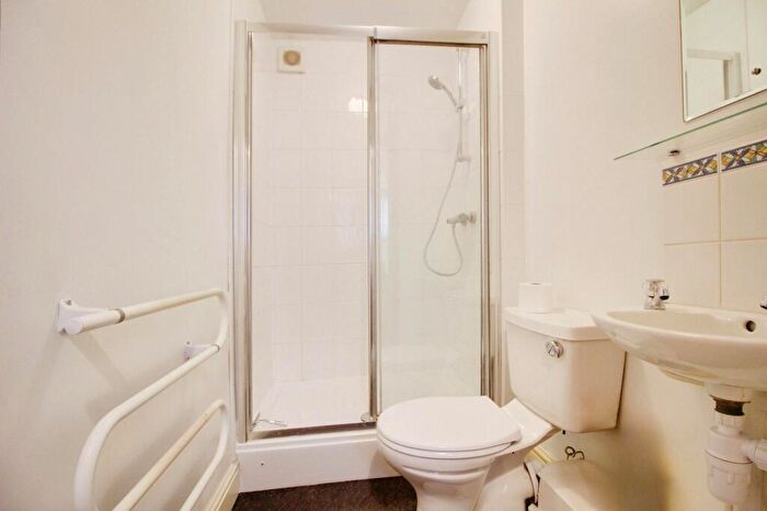 2 Bedroom Cottage To Rent In High Road, Ashton Keynes, SN6