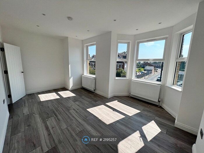 2 Bedroom Flat To Rent In Southwood Road, London, SE9