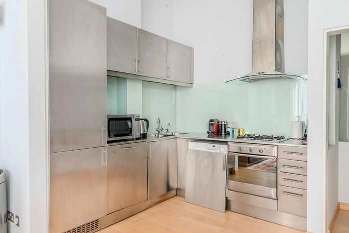 2 Bedroom Flat To Rent In Lexham Gardens, Kensington, London, W8