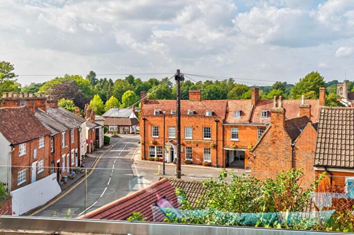 3 Bedroom Detached House For Sale In London Road, Welwyn, Hertfordshire, AL6