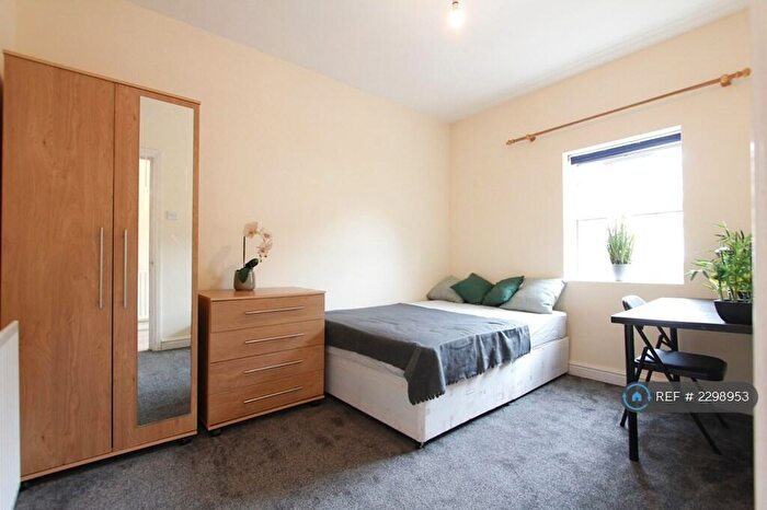 6 Bedroom Detached House To Rent In Addington Road, Reading, RG1